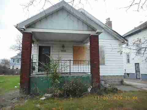 12090 Roselawn (1)_m.jpg